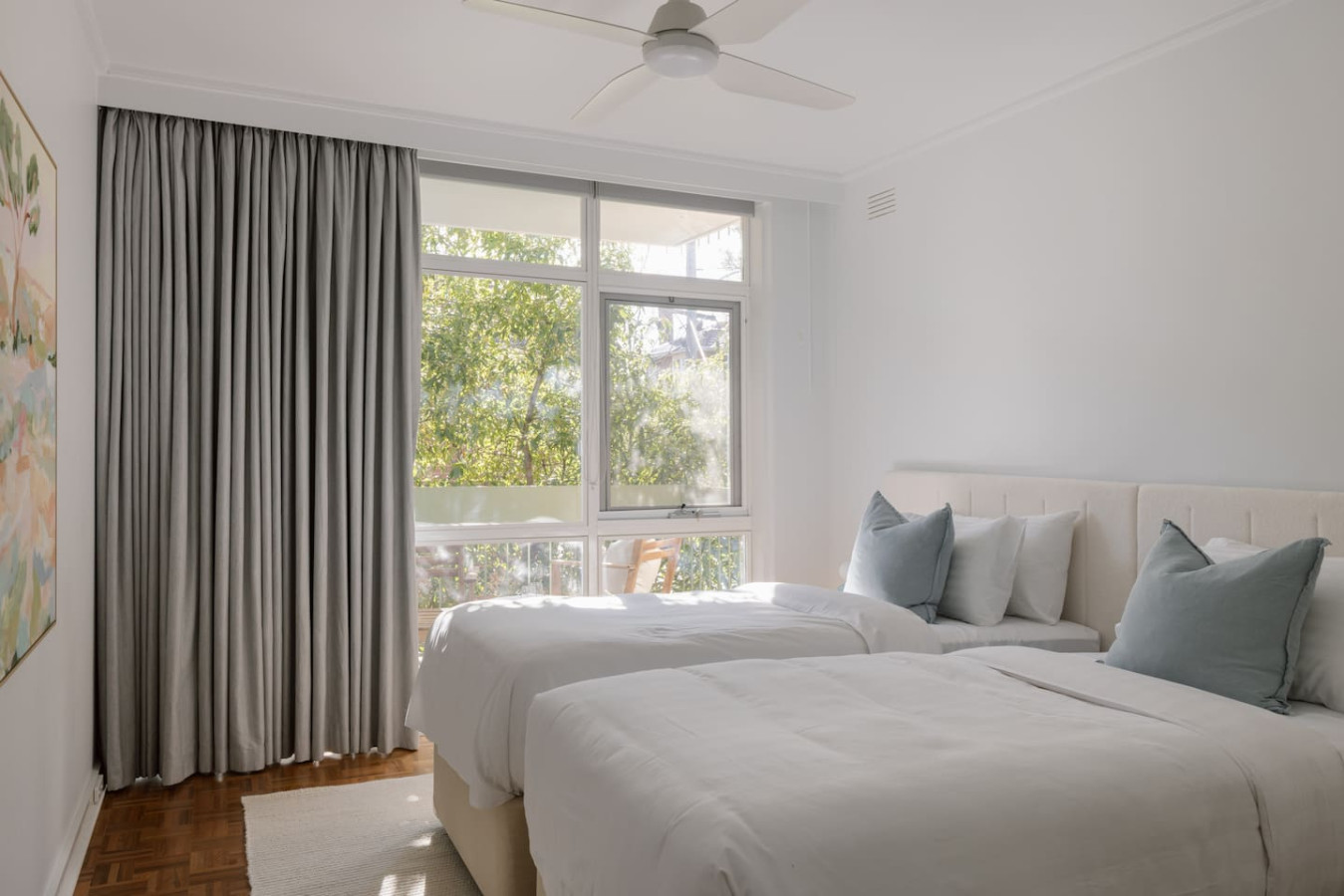 Stylish South Yarra Apartment Near Botanic Gardens
