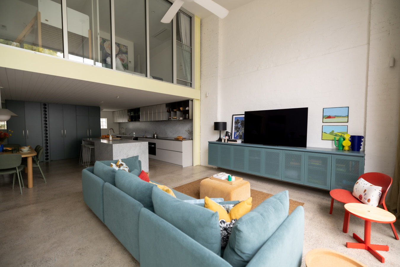 Modern 4BR in Seddon | Family-Friendly Near CBD