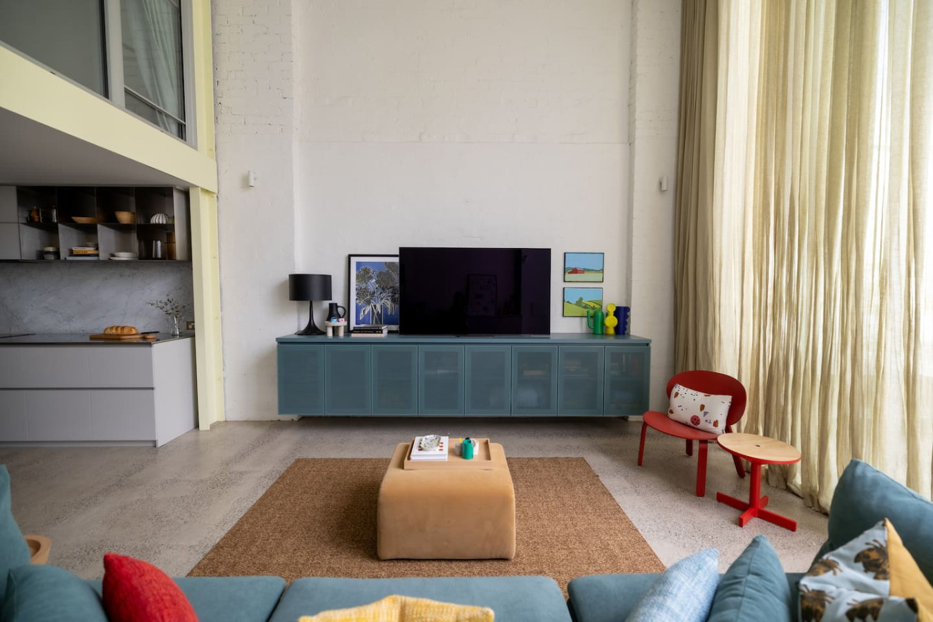 Modern 4BR in Seddon | Family-Friendly Near CBD