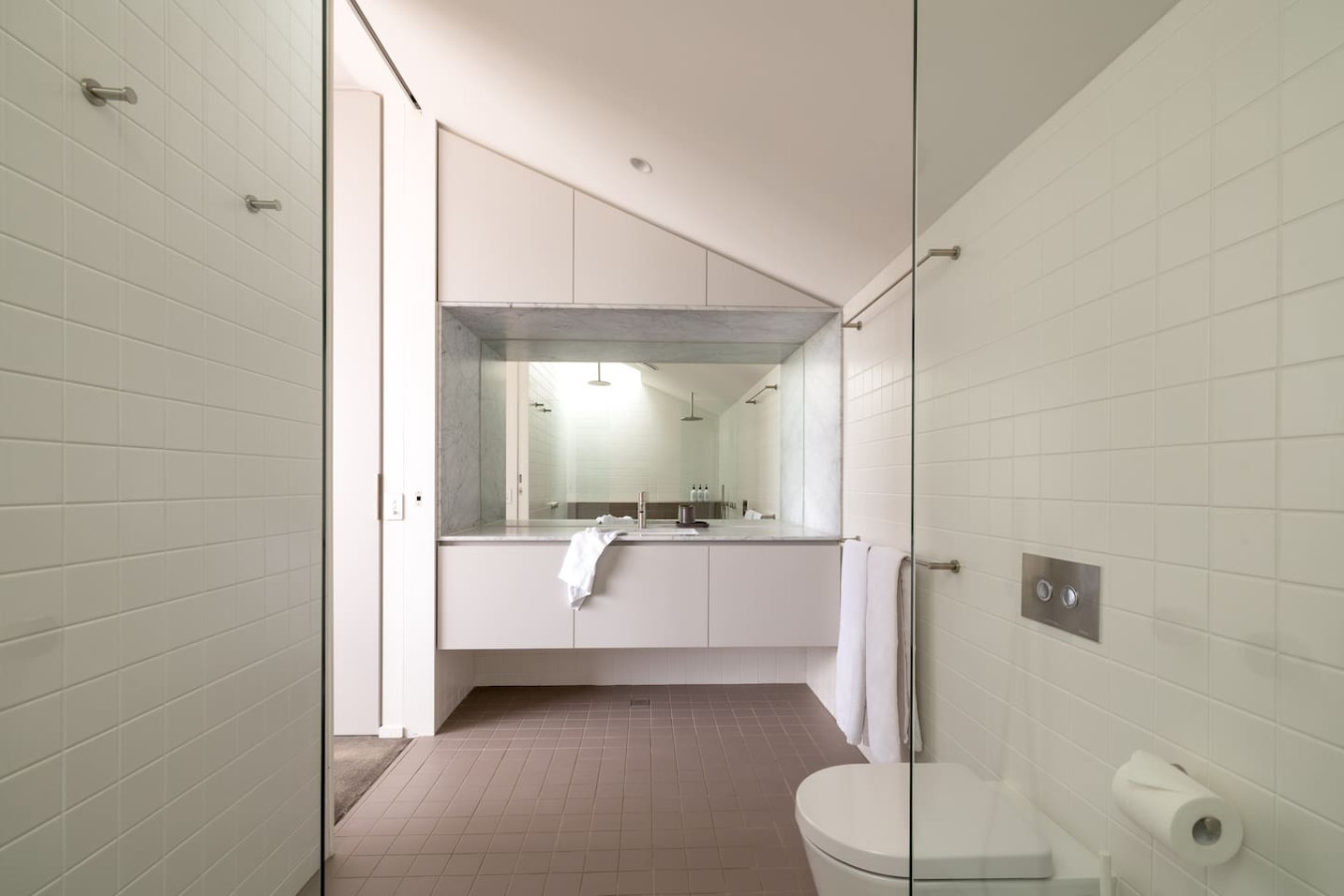 Modern 4BR in Seddon | Family-Friendly Near CBD