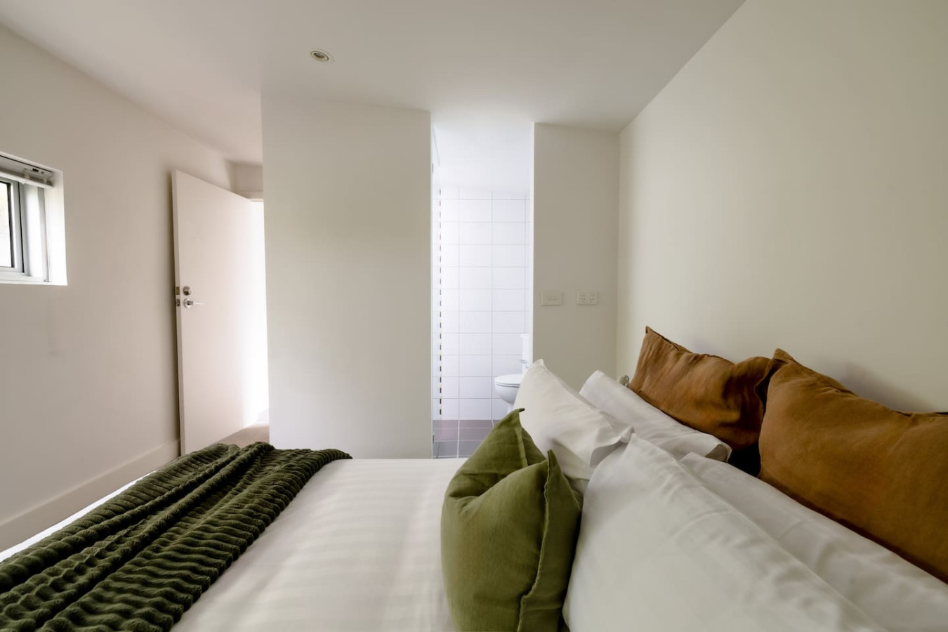Modern 4BR in Seddon | Family-Friendly Near CBD