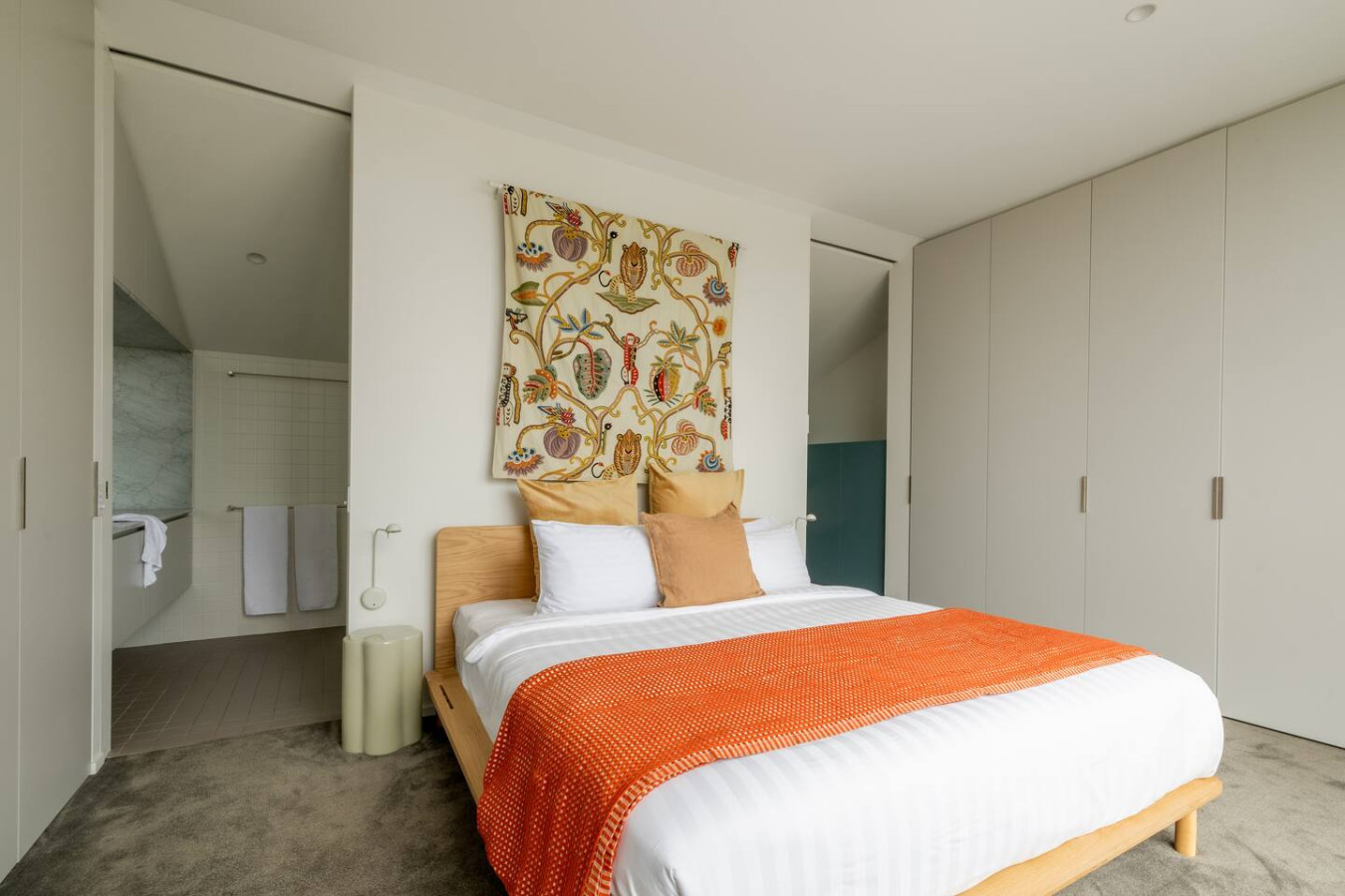 Modern 4BR in Seddon | Family-Friendly Near CBD