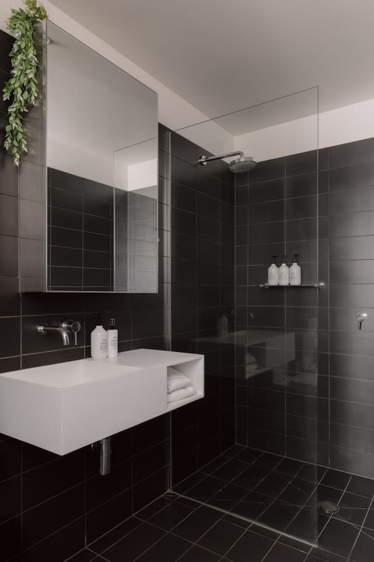 2BD | Immaculate Sky High Apartment |Prime Location