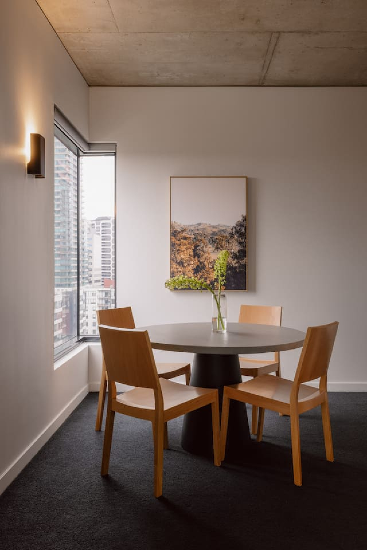 2BD | Immaculate Sky High Apartment |Prime Location