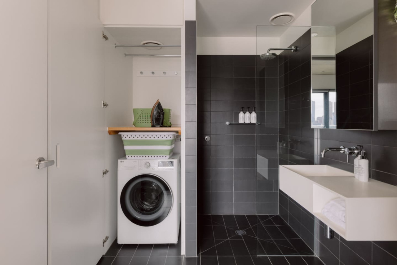 2BD | Immaculate Sky High Apartment |Prime Location