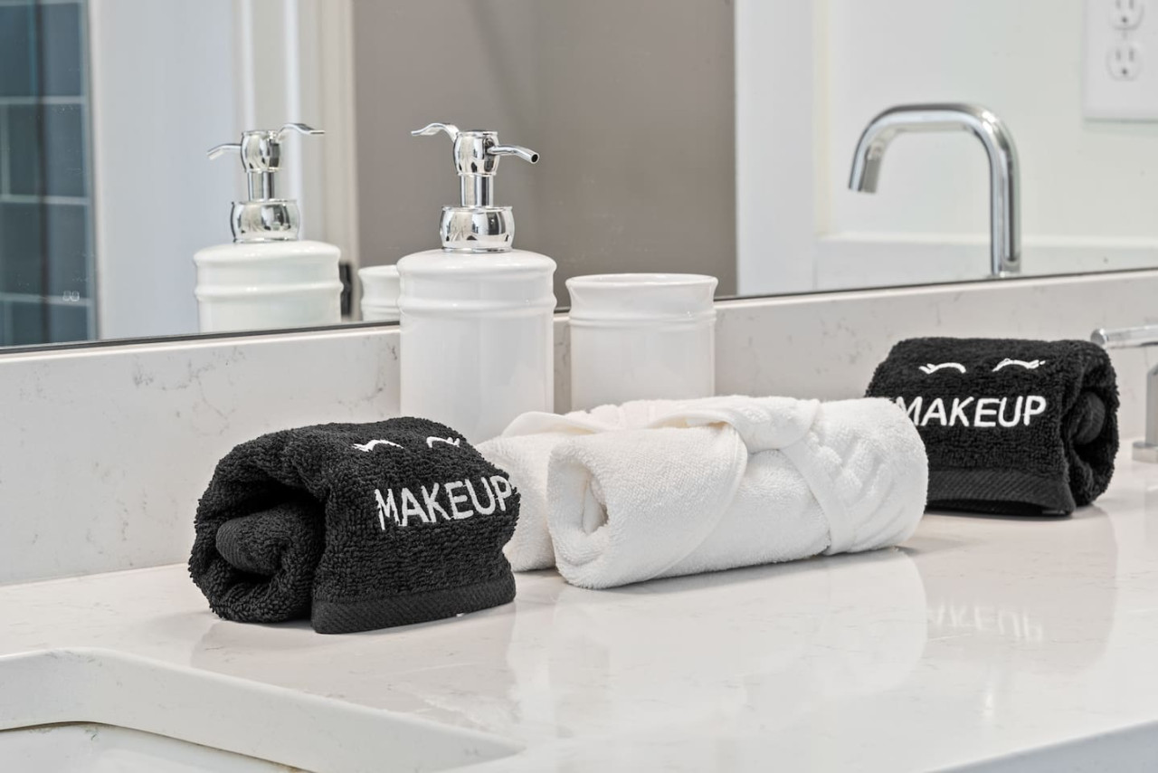 Plush makeup towels for guests.