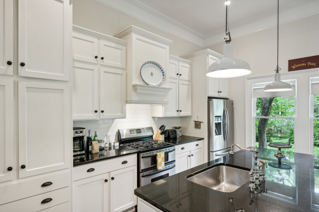 629 S Candler_low res_4_11_Cantrell-10.jpg