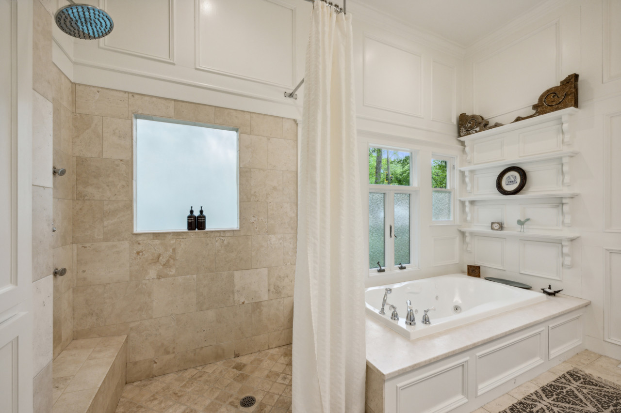 629 S Candler_low res_4_11_Cantrell-18.jpg