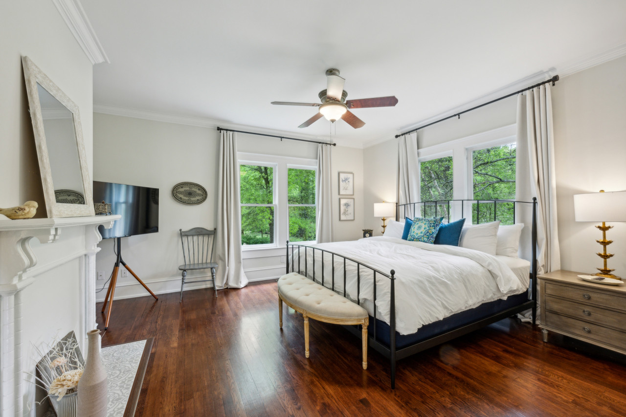 629 S Candler_low res_4_11_Cantrell-17.jpg