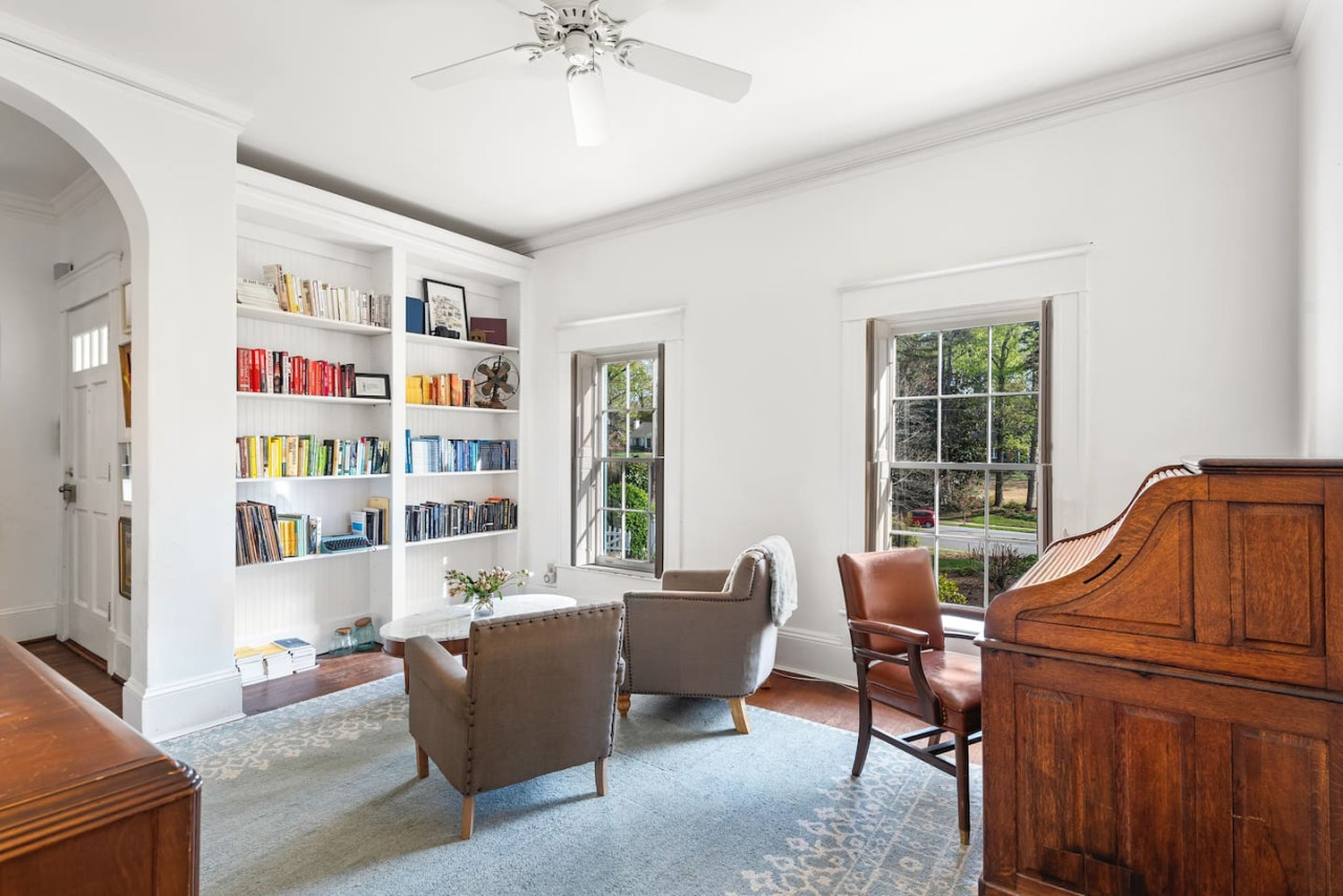 King Beds-Hot Tub – Chef’s Kitchen photo 20