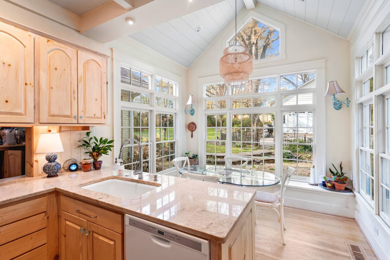 With lots of natural light in our breakfast room, it's the perfect spot to wake up with your morning coffee from our Jura machine.
