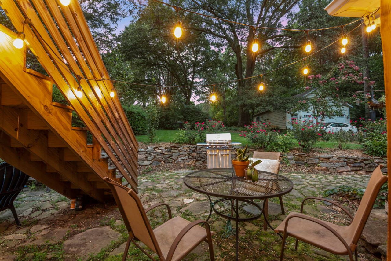 King Beds-Hot Tub – Chef’s Kitchen photo 74