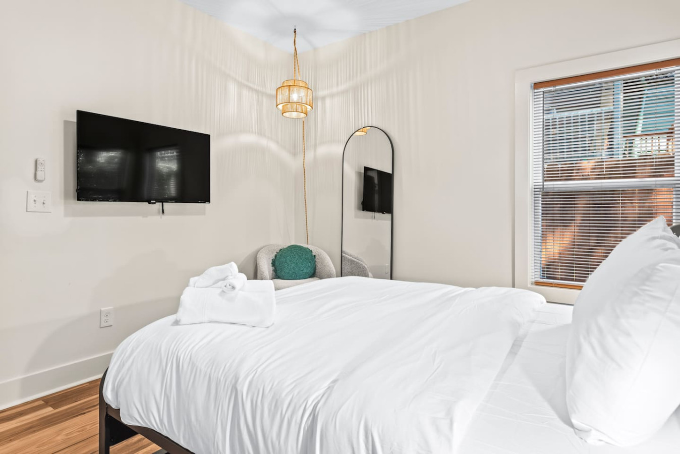 Hot Tub | Pet-Friendly | The Beacon Retreat photo 14