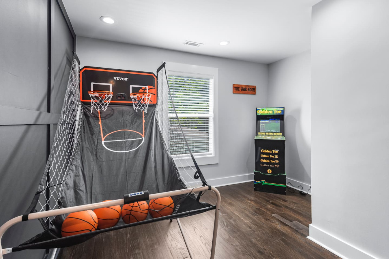 Pet Friendly | King Beds |Walkable photo 3