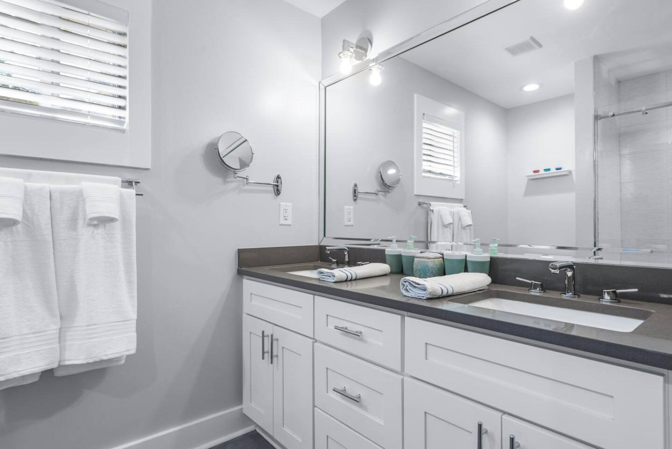 King Bed | Pet Friendly | Walk to the Zoo photo 13