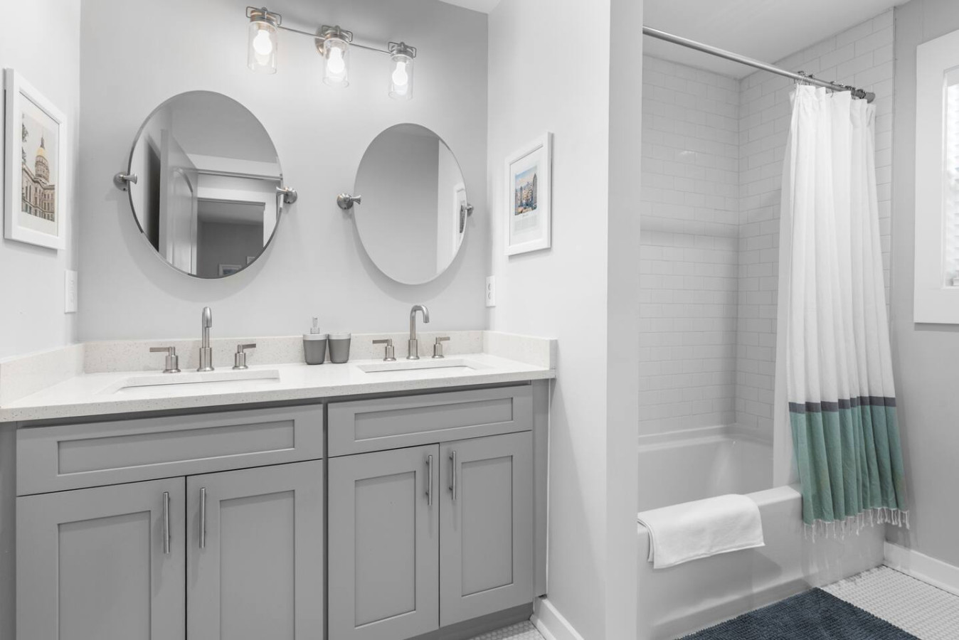 King Bed | Pet Friendly | Walk to the Zoo photo 5