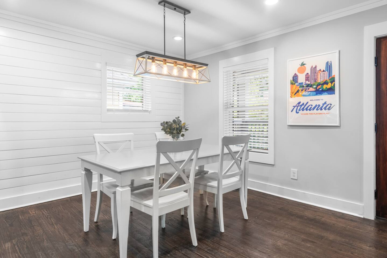 King Bed | Pet Friendly | Walk to the Zoo photo 3