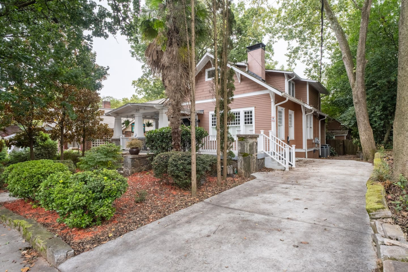 Hot Tub + Fire Pit + EV Charger | Walk Score 87 photo 6