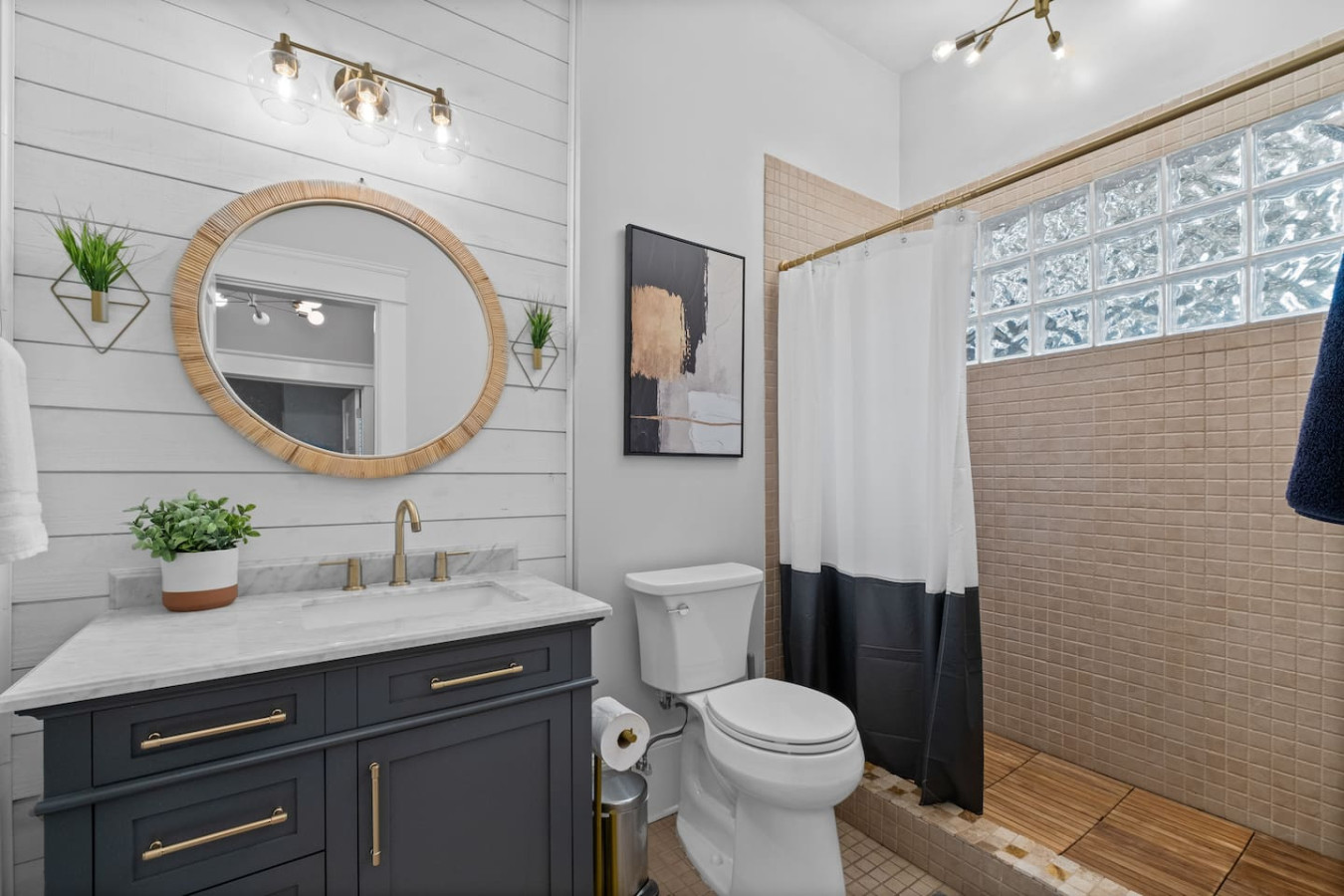 Hot Tub + Fire Pit + EV Charger | Walk Score 87 photo 23