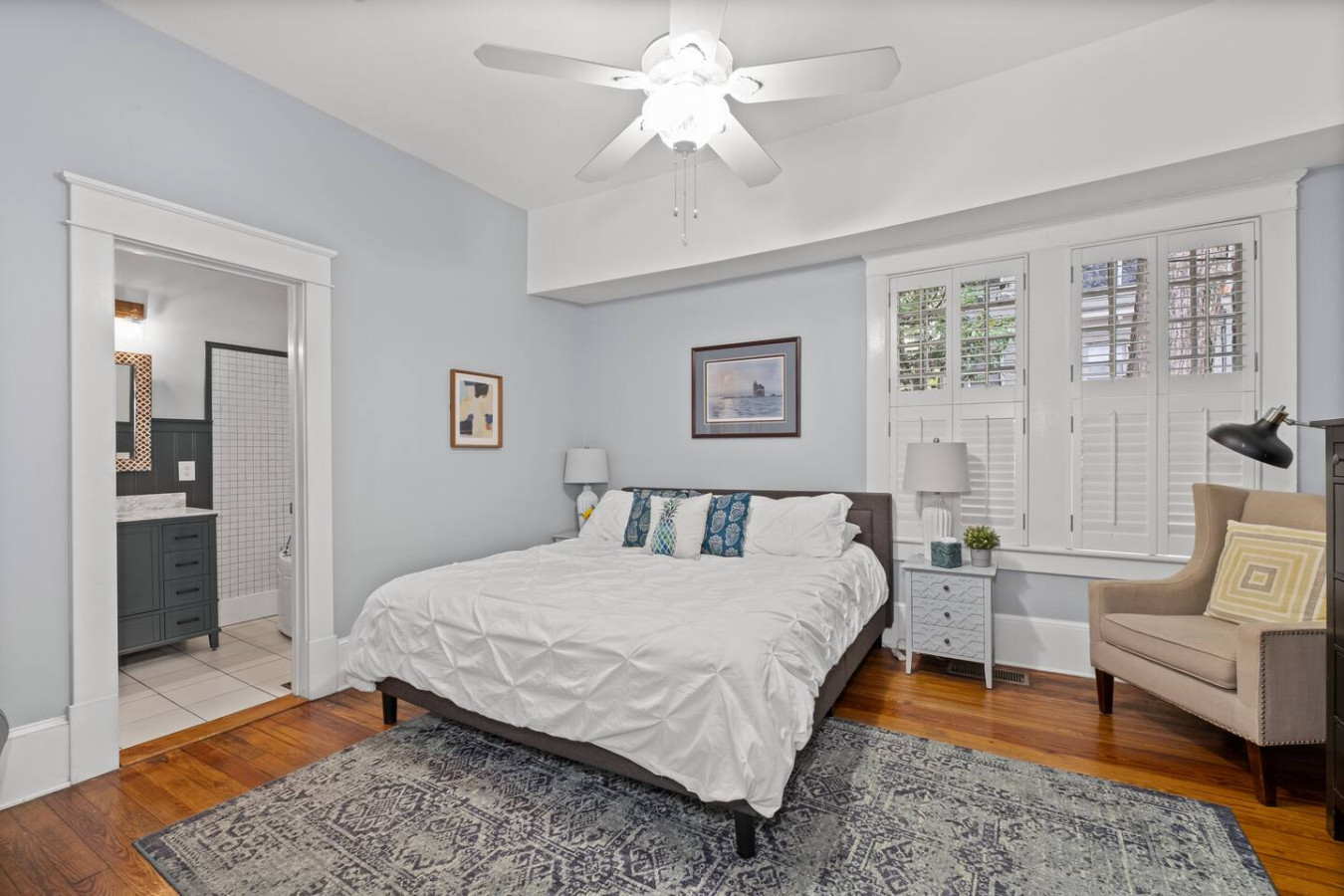 Hot Tub + Fire Pit + EV Charger | Walk Score 87 photo 2