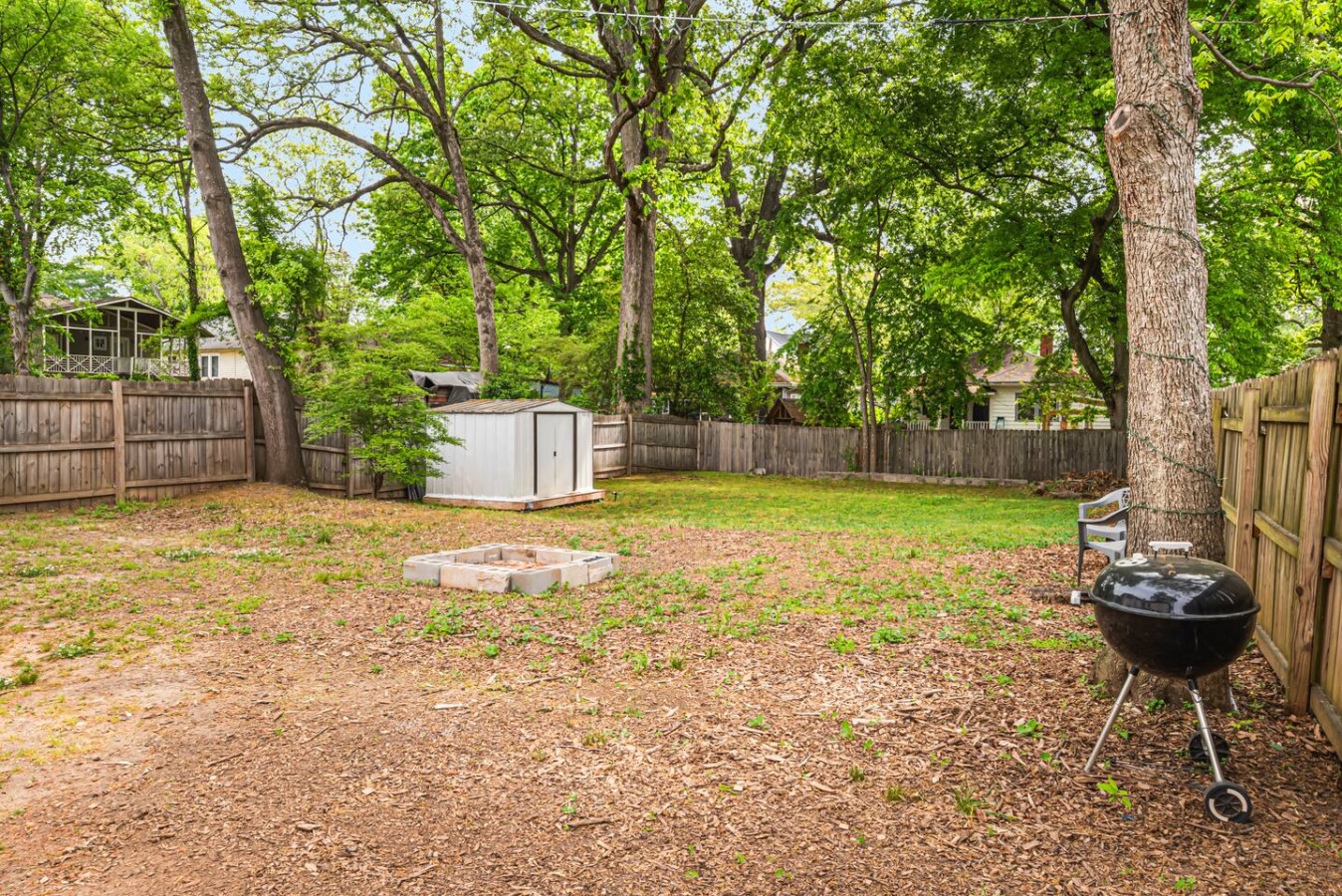 5 min to Mercedez Benz | Front Porch | Workspace photo 18