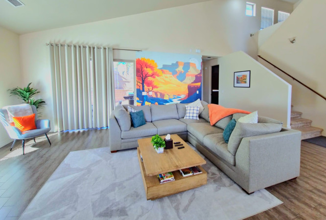 Mountain View Retreat ~ Dogs OK! ~ 2 King Beds!