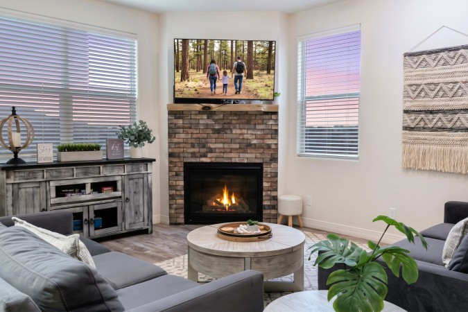Modern Mountain Gem! Near Parks and Arboretum!