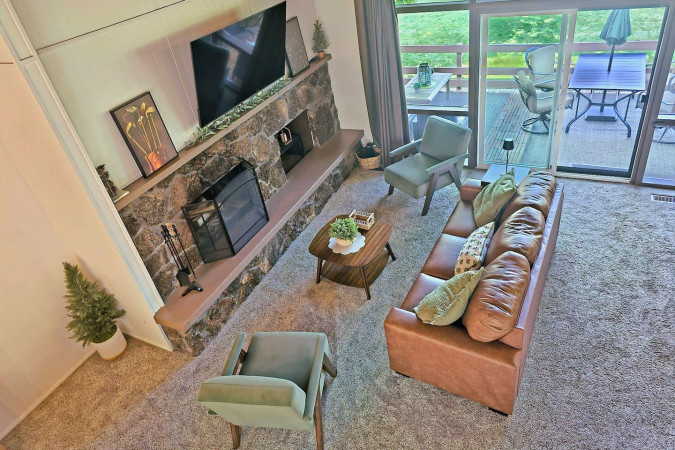 Mountain View Retreat ~Deck w/BBQ ~Amenities ~Golf