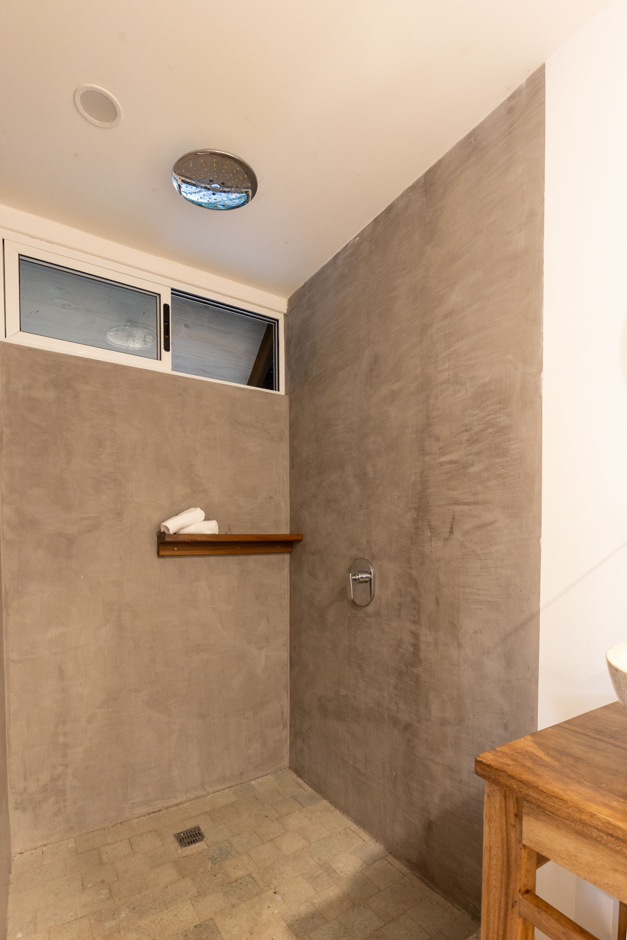 Casa Lumina: Cozy 1BR - property photo 13