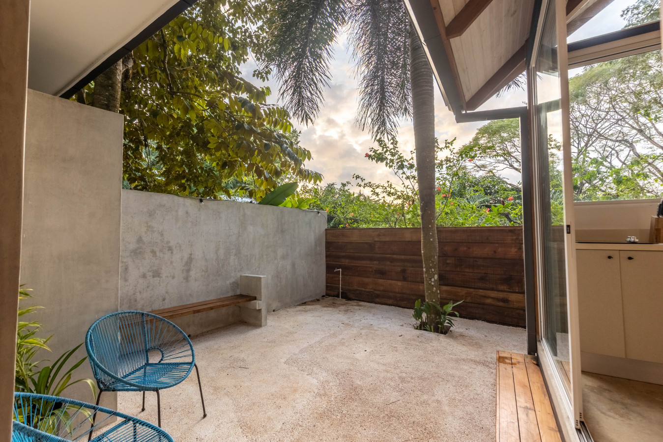 Casa Lumina: Cozy 1BR - property photo 7