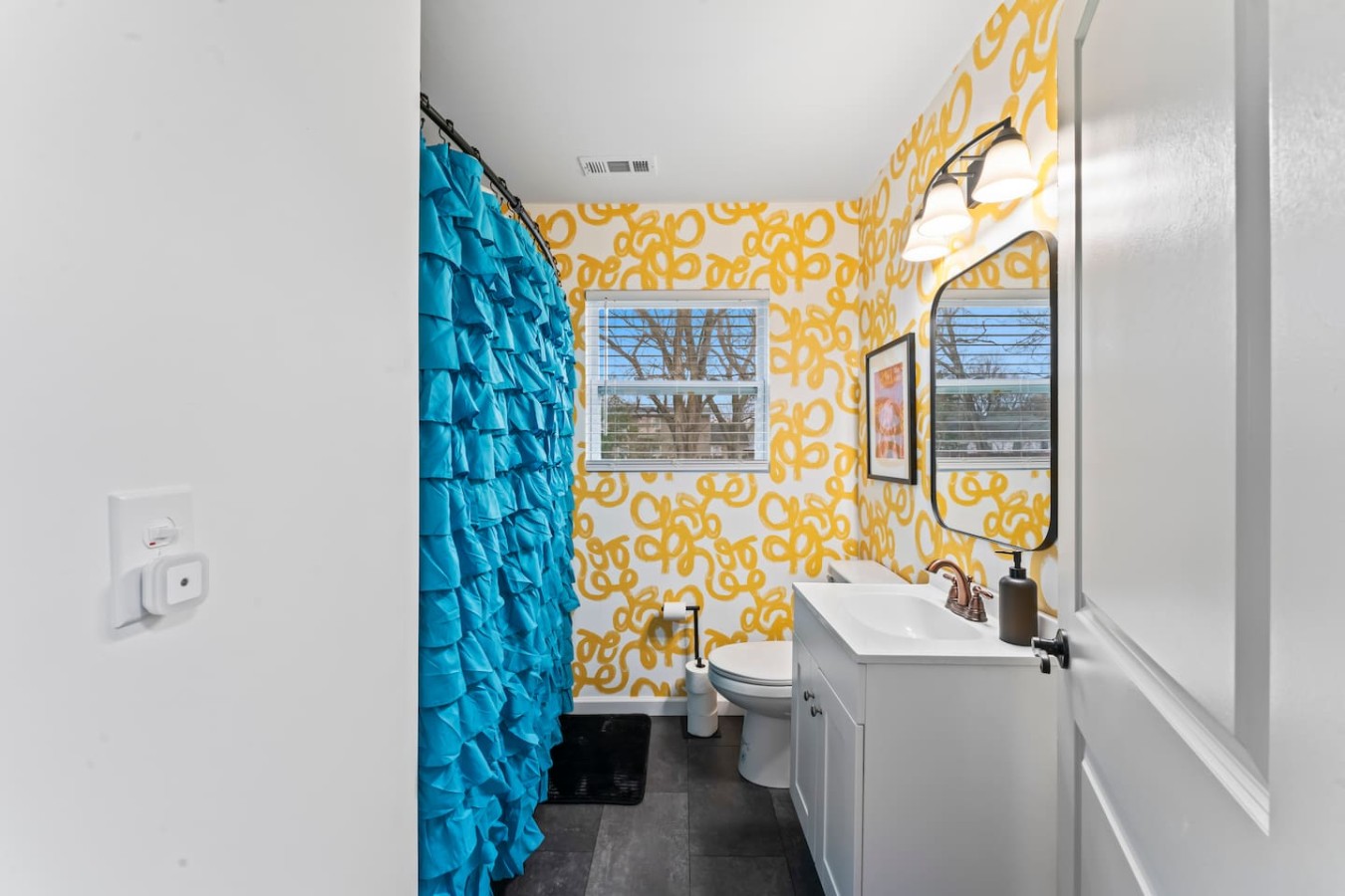 Full bathroom with tub/shower combo