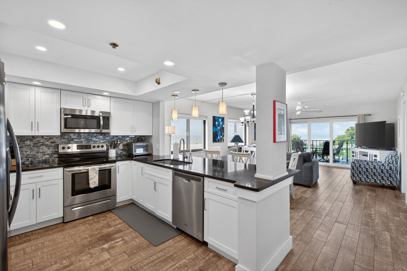 🌴✨ LUXURY BEACHFRONT LIVING – NEWLY REMODELED THE REEF CLUB #101 ✨🌊