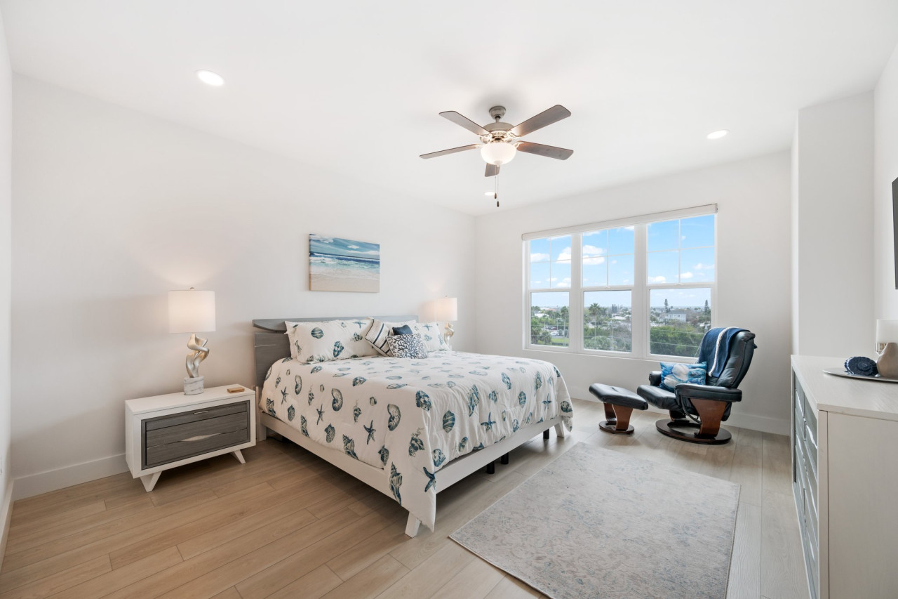 Your New Perfect Beach Getaway: Elegant 2-Bed, 2-Bath Condo 4