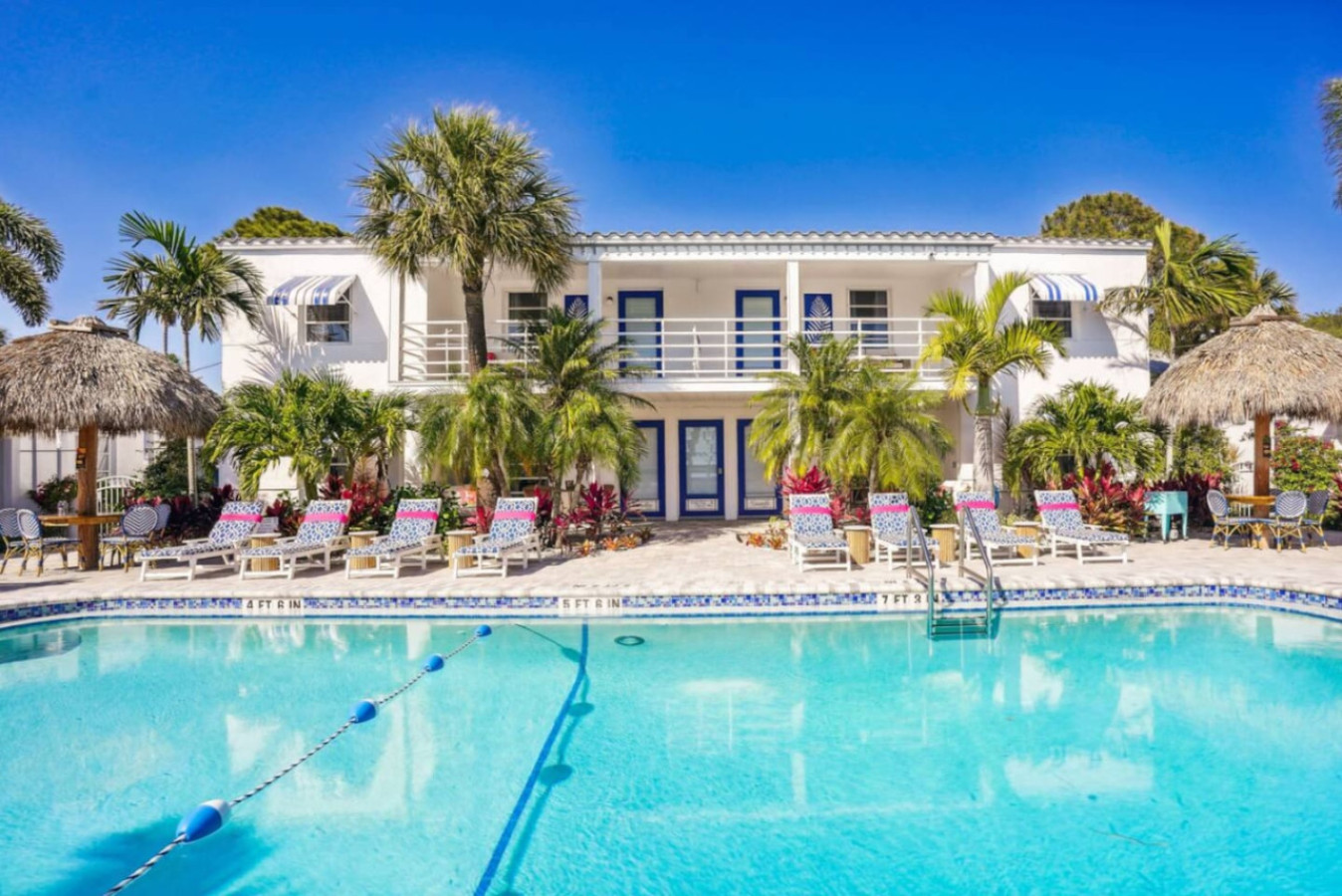 Salt Water Suites - #9 Pineapple | Photo 2