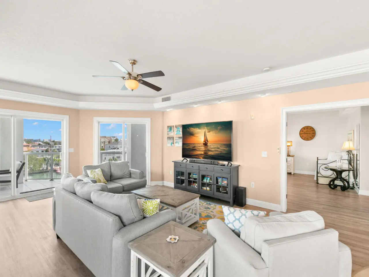 🌴✨ CLEARWATER BEACH RETREAT: LUXURIOUS STAY AT SUN WEST PALMS #301 ✨🌊 4