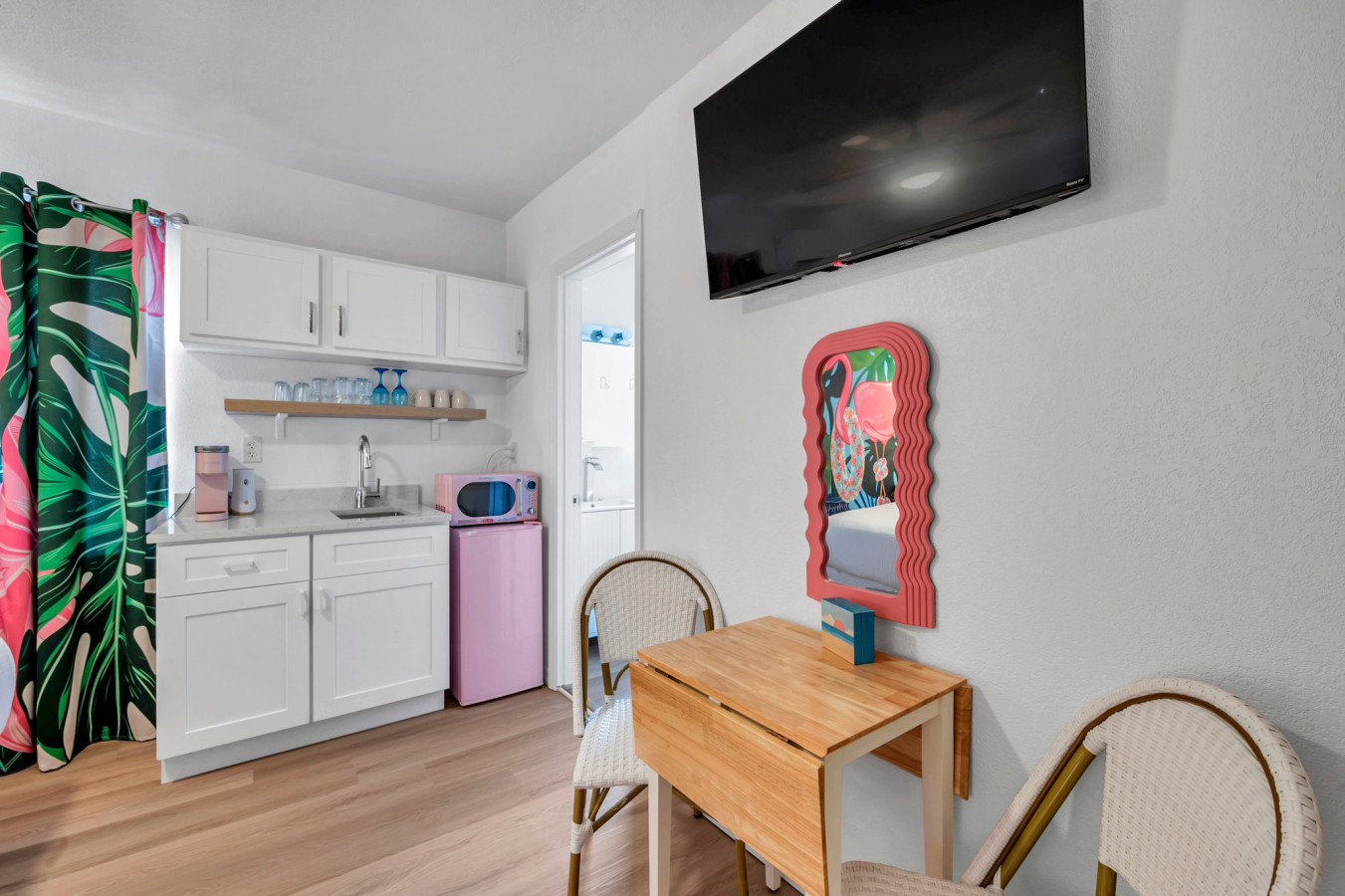 Salt Water Suites - #14 The Combo 6