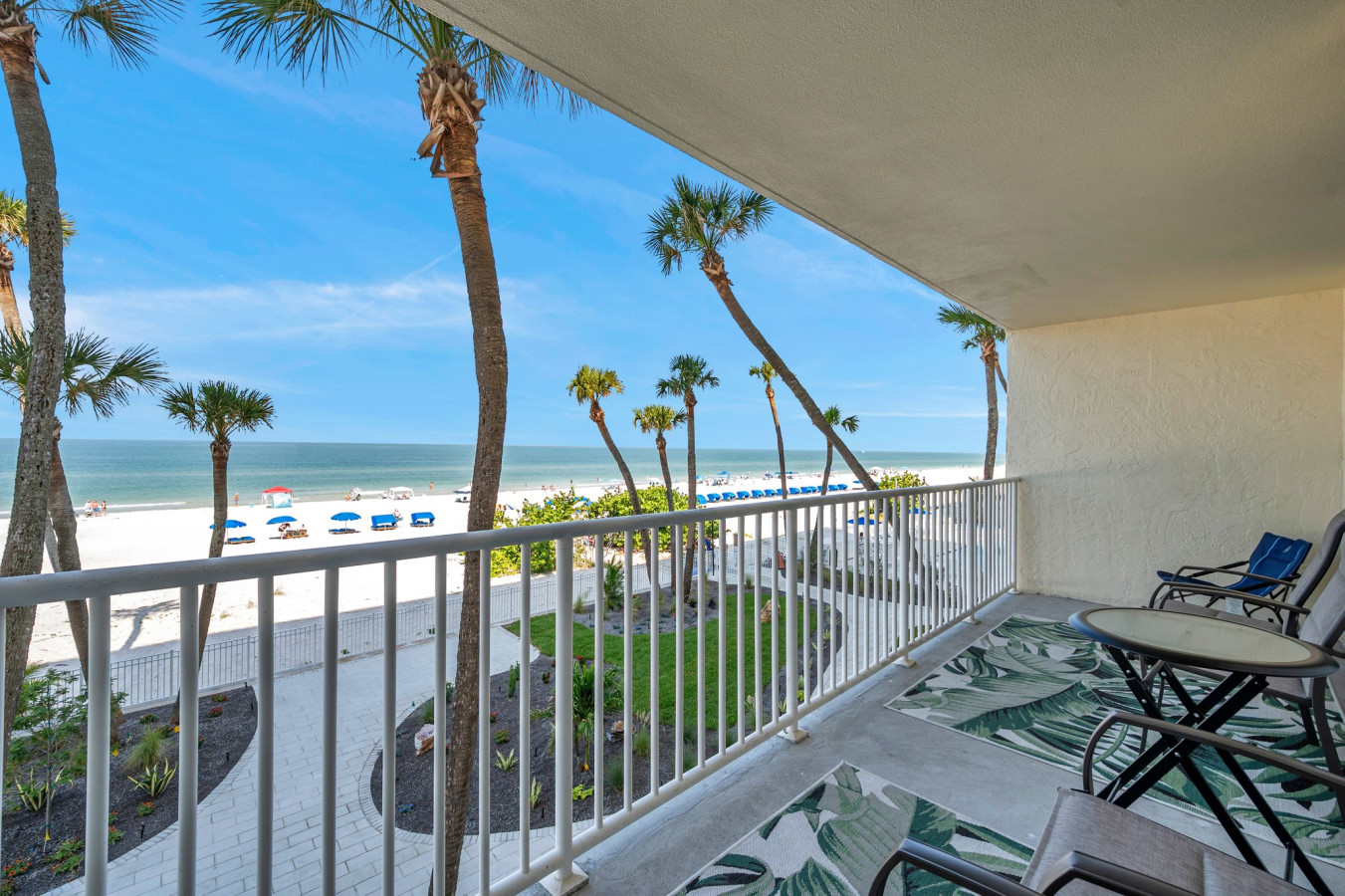 Indian Shores Stunner: 3 Bedroom/2 Bathroom with Gulf Views 2
