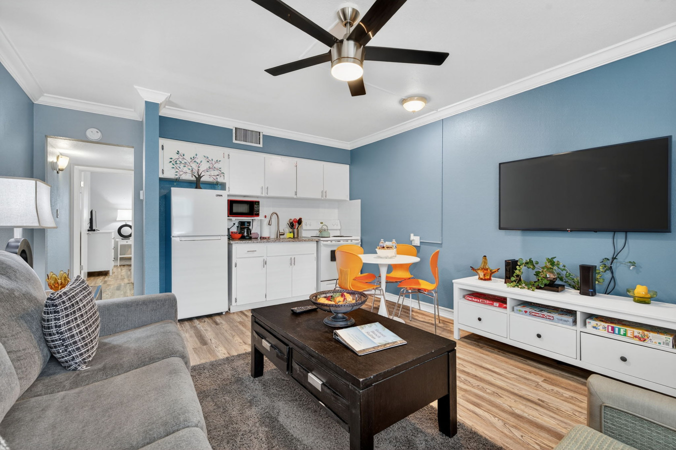 Sunset Beach Suites #8 6