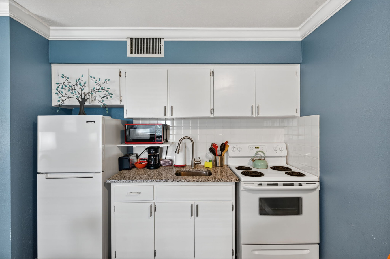 Sunset Beach Suites #8 2