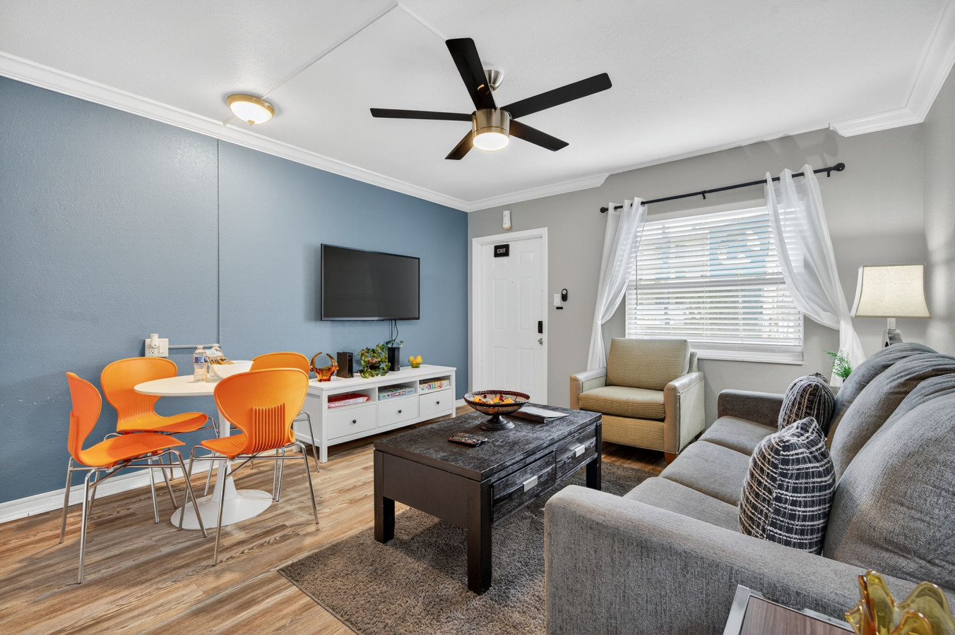 Sunset Beach Suites #8 5