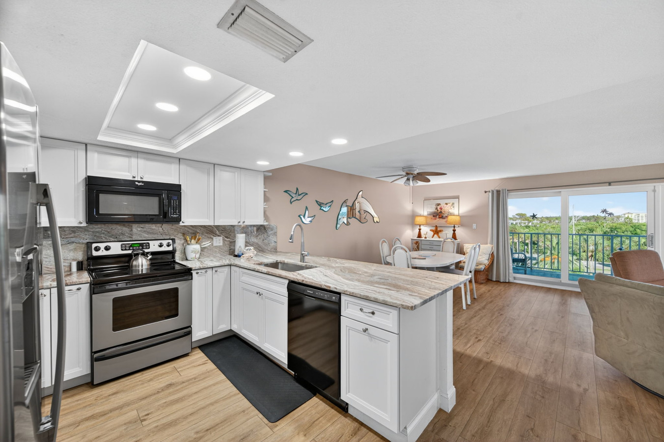 🌊☀️ Corner Condo Escape with Gulf & Intracoastal Views 5