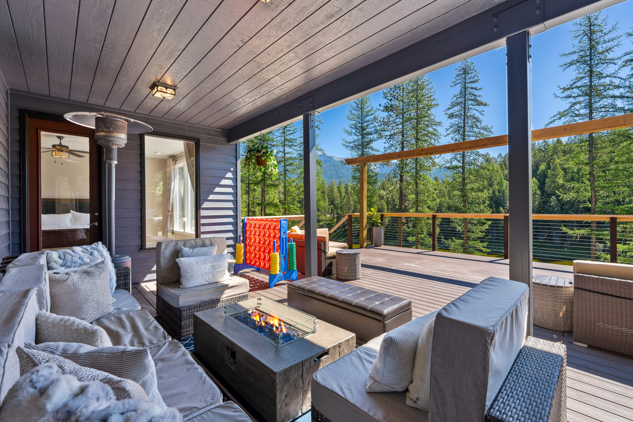 Spacious Home With Pristine Mountain Views