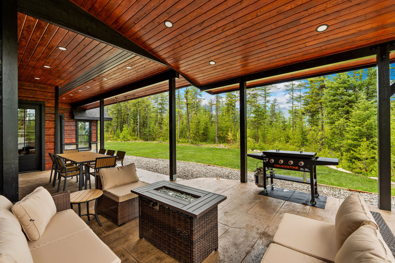 Spacious Mountain Home Minutes From Glacier NP