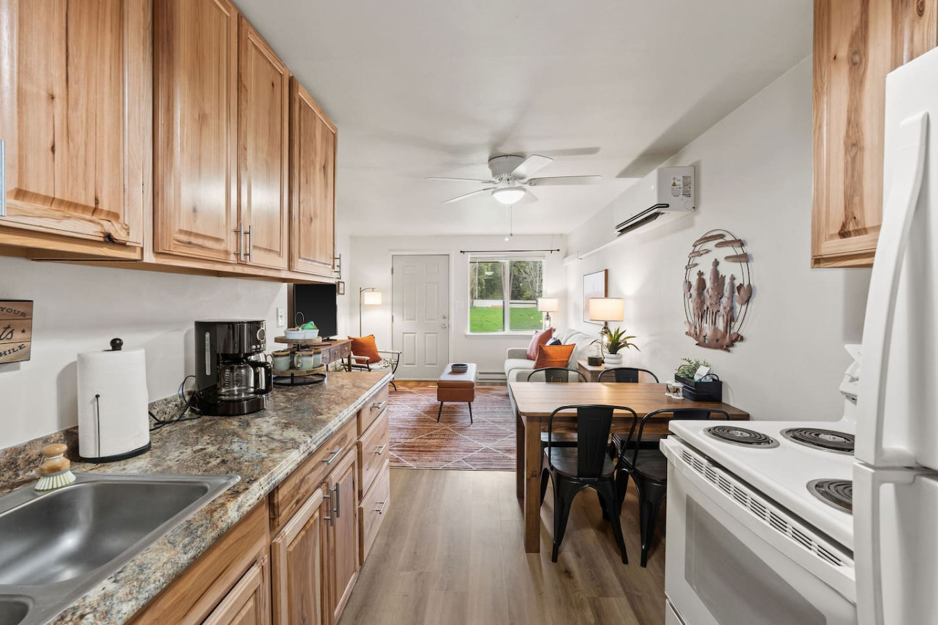 Featured Property Cozy Family Escape Near Glacier + Pickleball