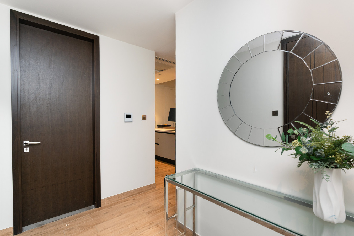 CitiHome Elegant 1BR | Jumeirah Living Marina Gate — 4406