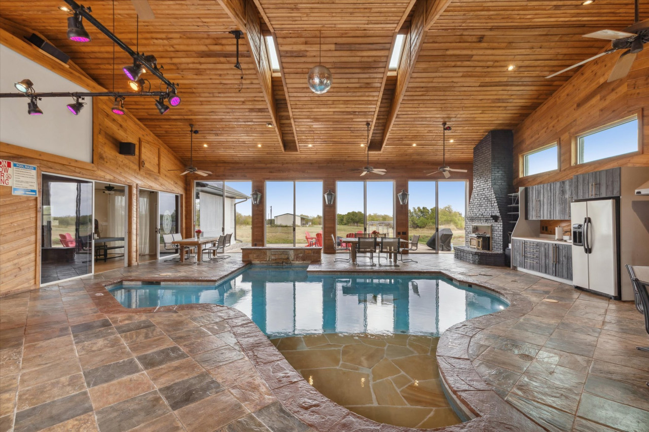 Everything is bigger and better in Texas - especially our pool house!