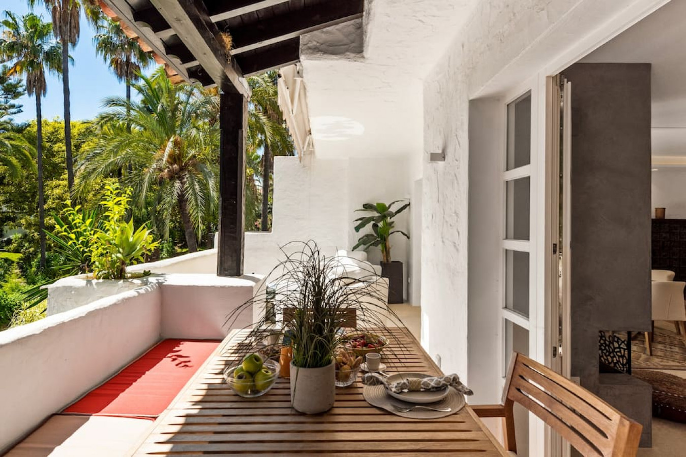Amazonas SW35 · Exclusive 3-bedroom apartment in Puente Romano