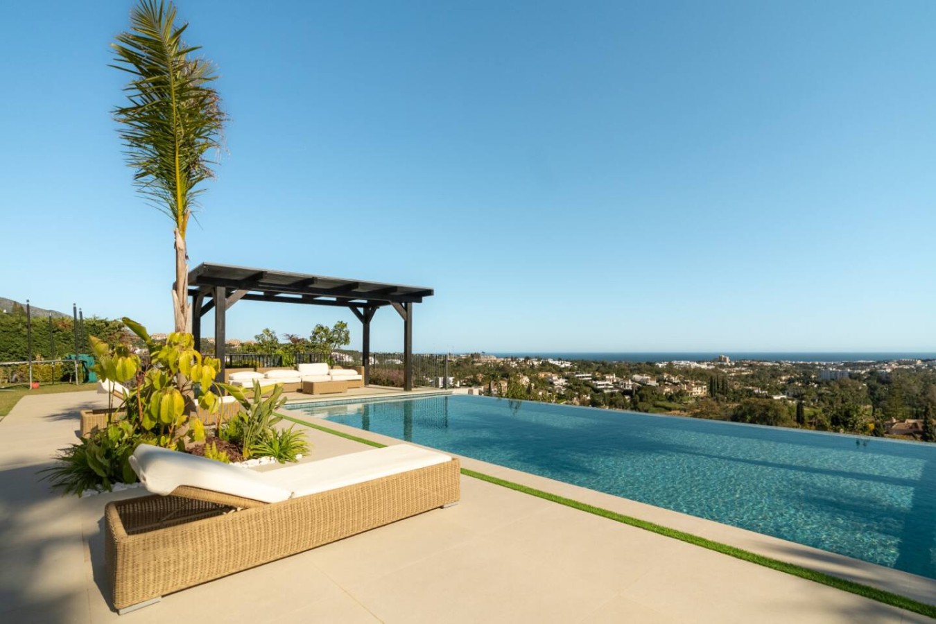 Los Naranjos Estate, Sea Views & Infinity Pool