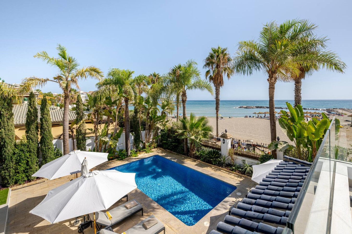 Puerto Banús Beachfront Luxury Villa with Sea View