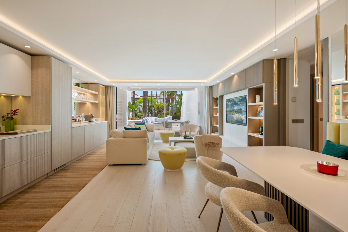 Elegant 3 Bedroom Apartment in Puente Romano